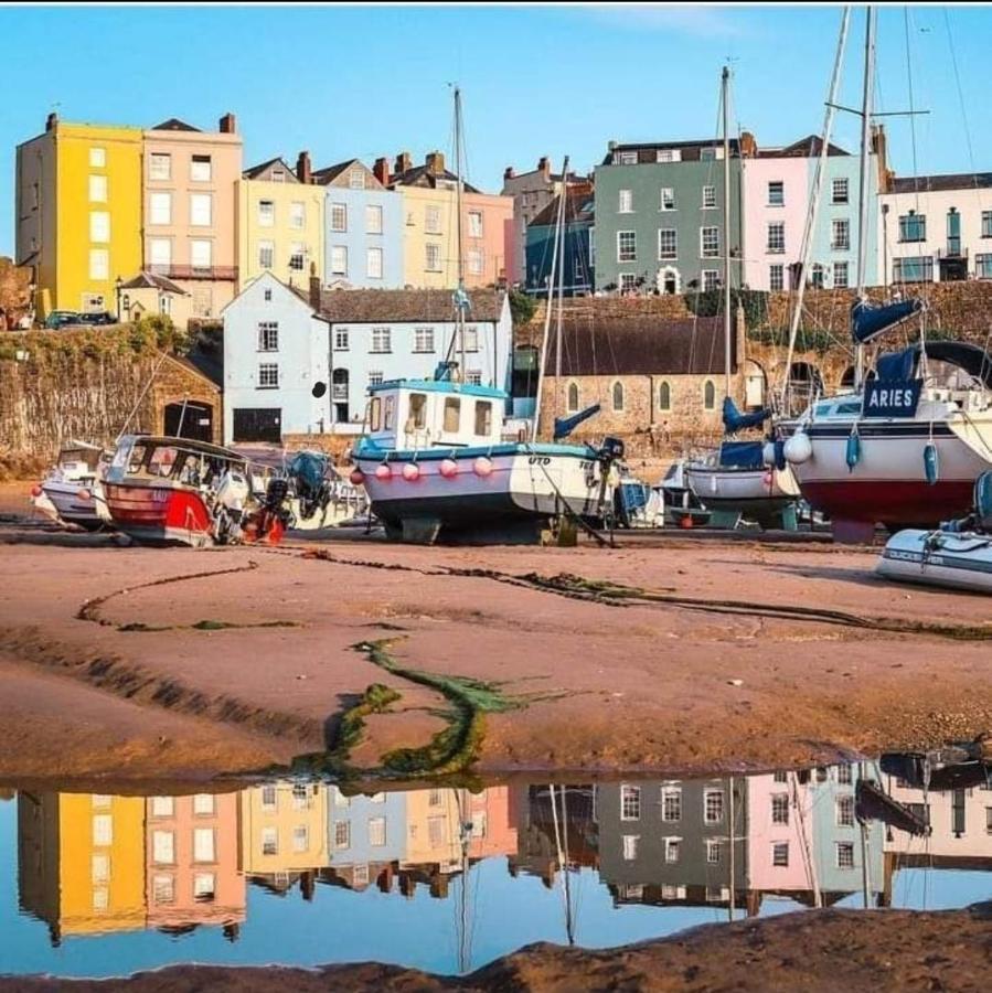 Sea Crest, Beautiful Home In Tenby With Sea Views 외부 사진
