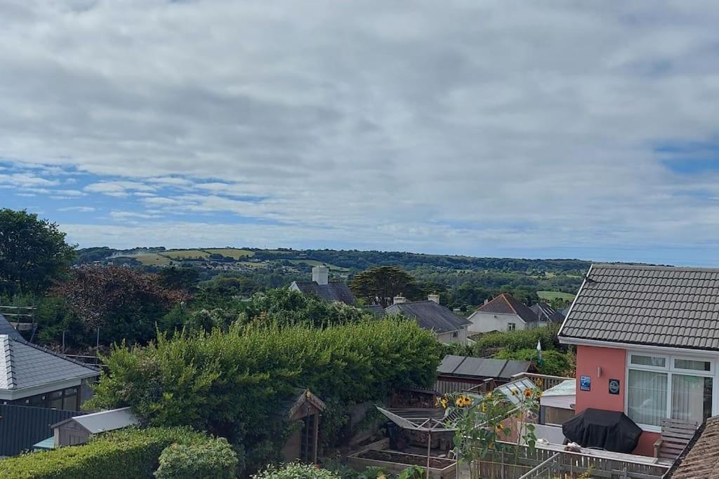 Sea Crest, Beautiful Home In Tenby With Sea Views 외부 사진